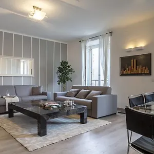 Appartamento Joivy Mazzini Brera, Milano